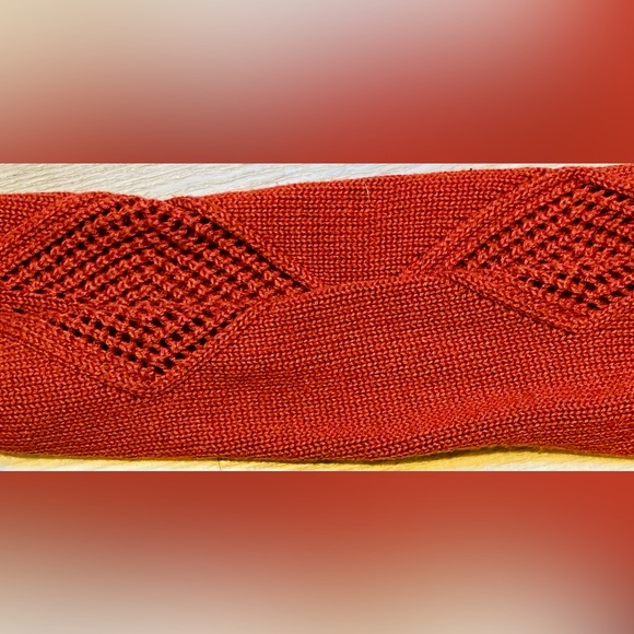 Size Large Red Volcom Sweater - Picture 3 of 3